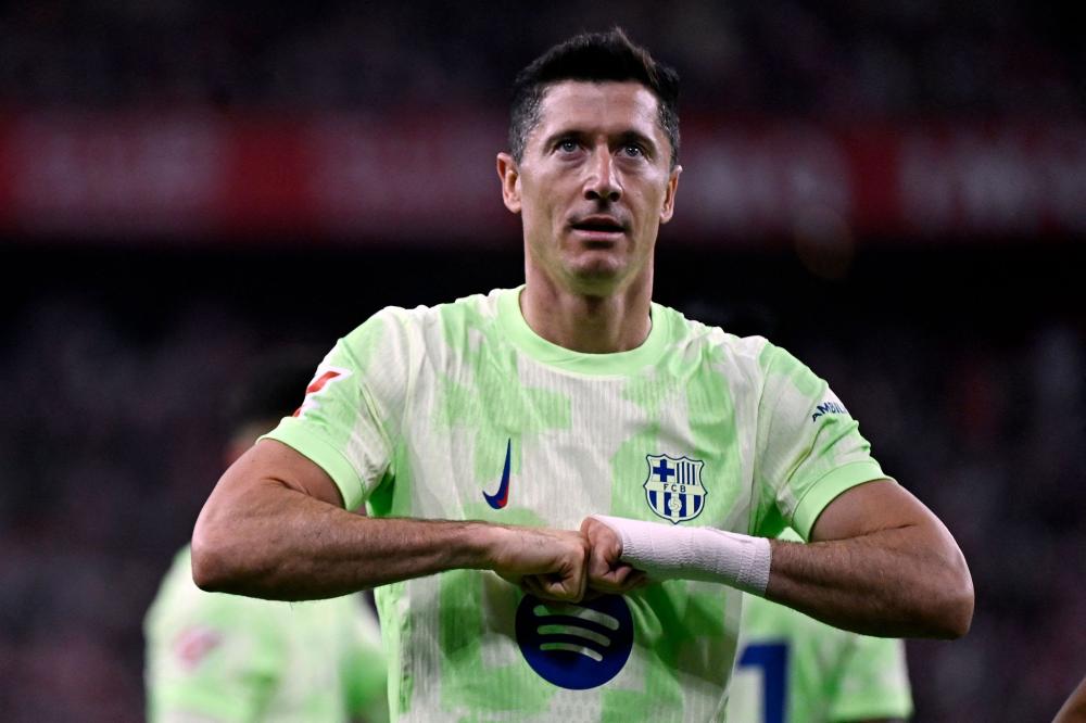 英超：曼联客场2-1战胜莱斯特城